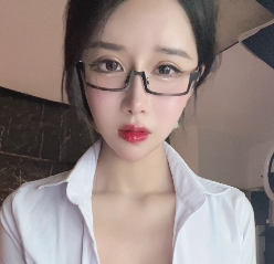 网易cc小恩雅土豪百元定制视频合集[12V+7.56G][百度盘]