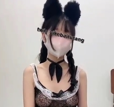 白兔糖私拍合集：33V、35四人游，0.99G视频大放送！