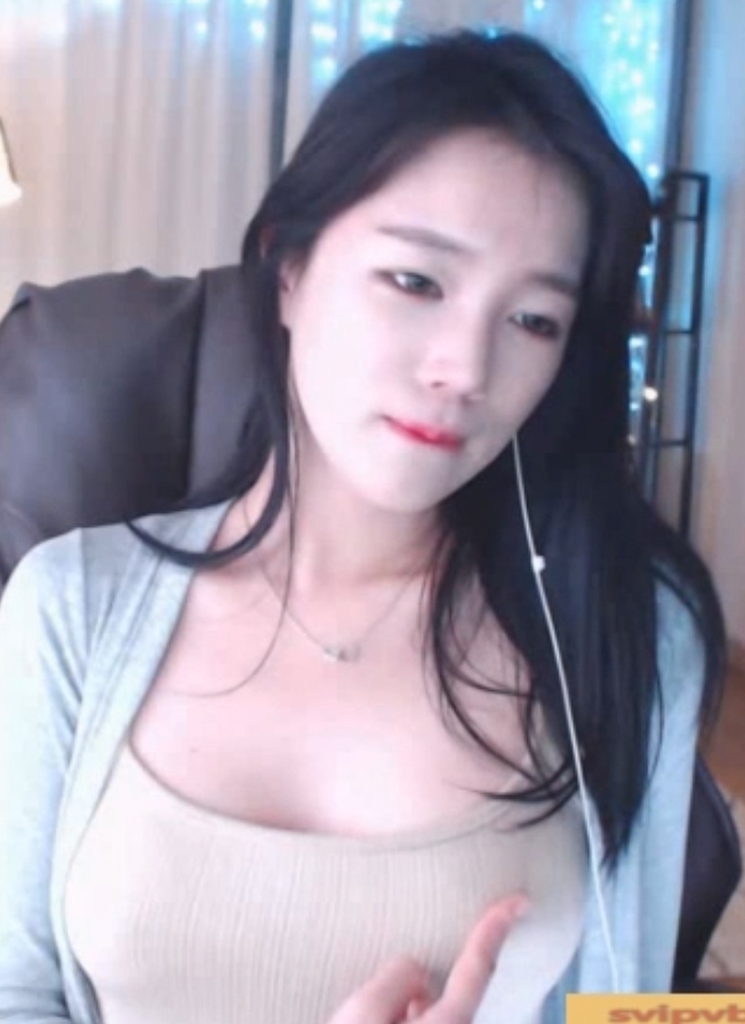 韩国主播徐艳raindrop：收藏55，最受欢迎40.4g视频，百度补充115sha1，探索她的个性与魅力！