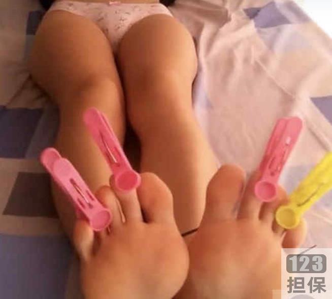 深圳网红龚倩莹私照散播合集，浮力姬身材展现愉悦尺度视频