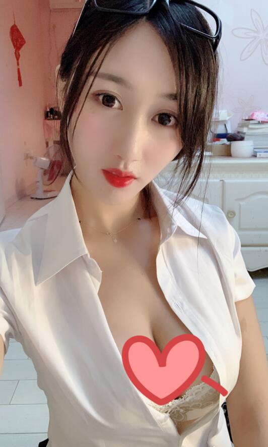 高颜值御姐小小玉酱尺度作品合集，斗鱼网红社保福利，土豪私活封杀