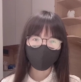 眼镜妹子独自挑战1v1.4g