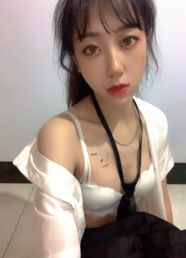 一少举牌露脸定制+15.7g