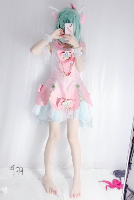 福利姬+小灵酱@nainai050909+20v2g