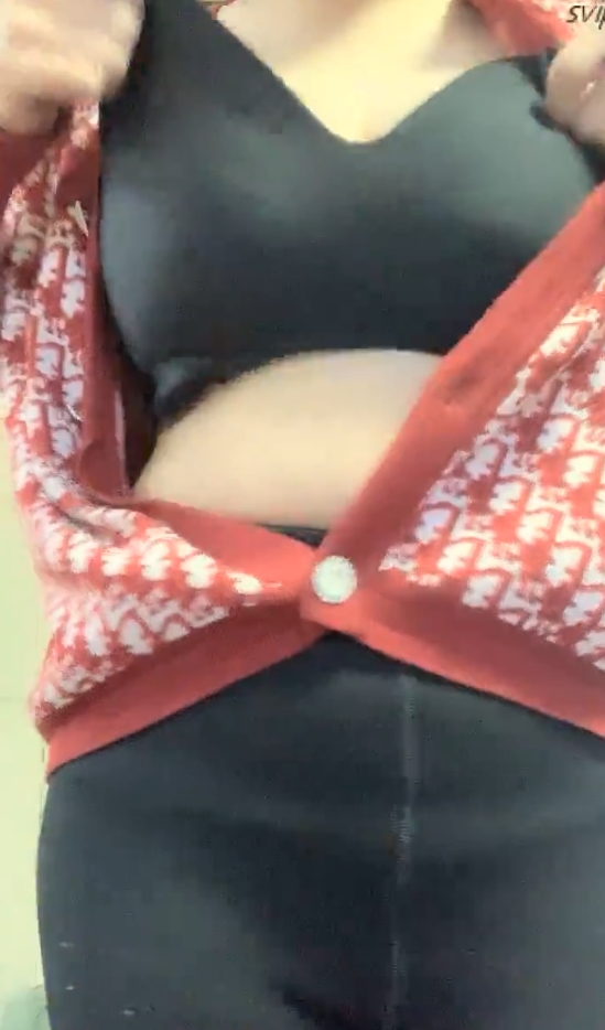 温馨气质奶妈：聊天挤馒头视频收藏，百度搜索量不凡