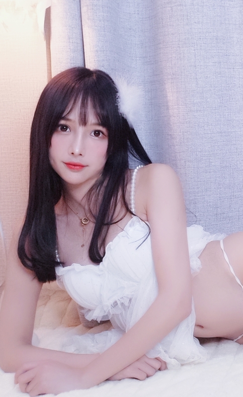 品合集，深入了解并喜爱这位可爱的女主播。