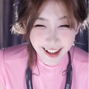 海棠棠2：凸点无罩视频集，2.3G大片，21V