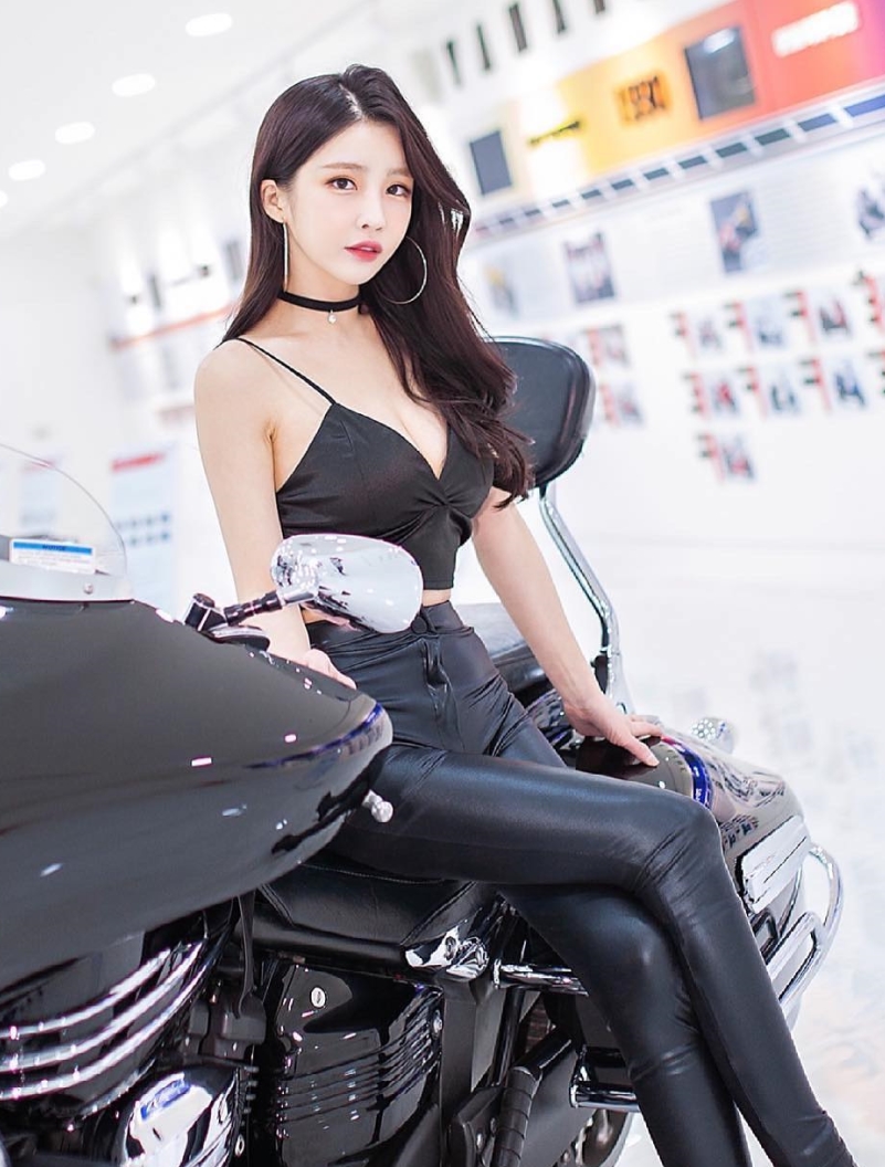 原女团成员sunwall95视频合集，包含20G精选内容，新增集装箱工人与洗手间2部，收藏672，百度ED2K去重整理版