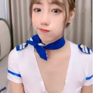 反差女友国服少女小怡最新合集50V32.9G，甜美与酷炫的完美结合