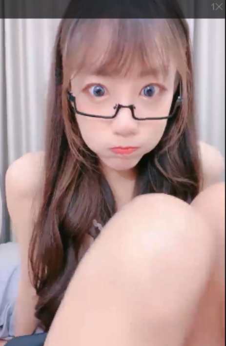 反差女友国服少女小怡最新合集50V32.9G，甜美与酷炫的完美结合