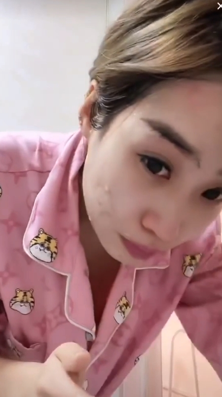 疯狂抖音美女PK美妙境界最新合集200V5.26G，享受瞬间光pp倒立劈叉