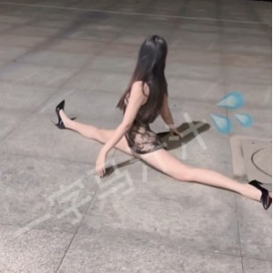 转载舞蹈百度盘户外展示『一字马汁汁』最新合集1V300M，酒店练功，密码ahhthl