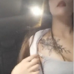 转载搬运百度盘眼镜美女搭讪司机车上做运动1V361M，解压7z格式