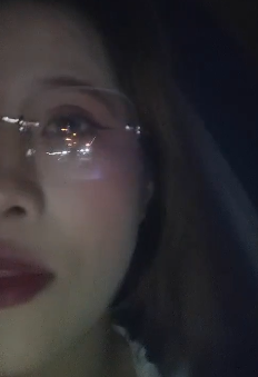 转载搬运百度盘眼镜美女搭讪司机车上做运动1V361M，解压7z格式