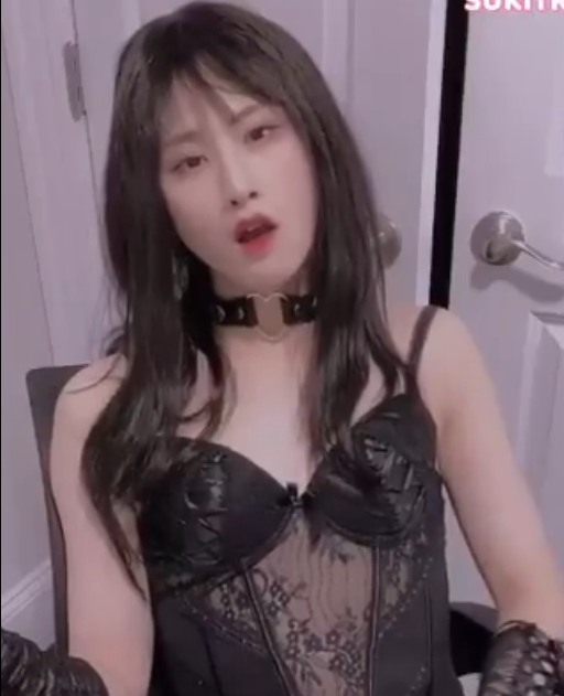 伪娘视频平台CD系列性感小薰最新合集22V3.8G，黑丝大胆展示