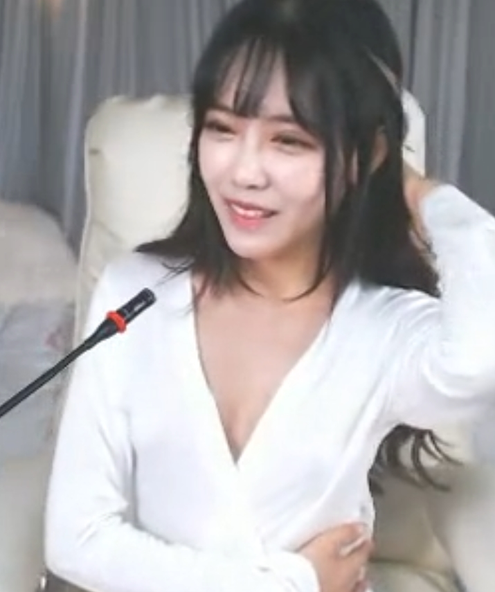 “惠娜甜美合集：20个精彩视频，15G魅力瞬间”