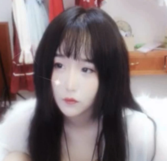 主播火猫西西全合集百度顽皮9.6G，脸蛋好身材佳，私播录播随心看