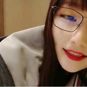 斗鱼主播骚气眼镜妹自我安慰剧情合集17G，精彩表演不容错过