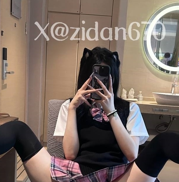 百度紫蛋光阴反差女神视频合集16部2.8G，收藏丰富