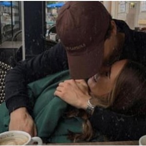 某推TheKinky_Couple口味重情侣日常合集9部2.6G，身材火爆