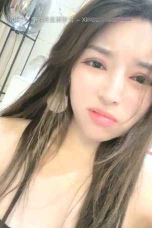 某推小雅醉酒自嗨直播合集4G傲人身材