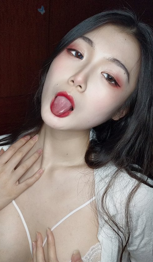 快手柔雪87部珍藏NVNP5.93G浑圆舞动