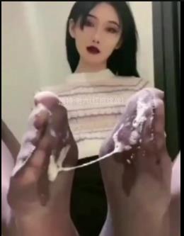 抖音李帽红框劲爆合集21部4.4G真感觉