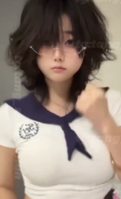 抖音汤面桢子AI去衣热舞17部80M福利满满