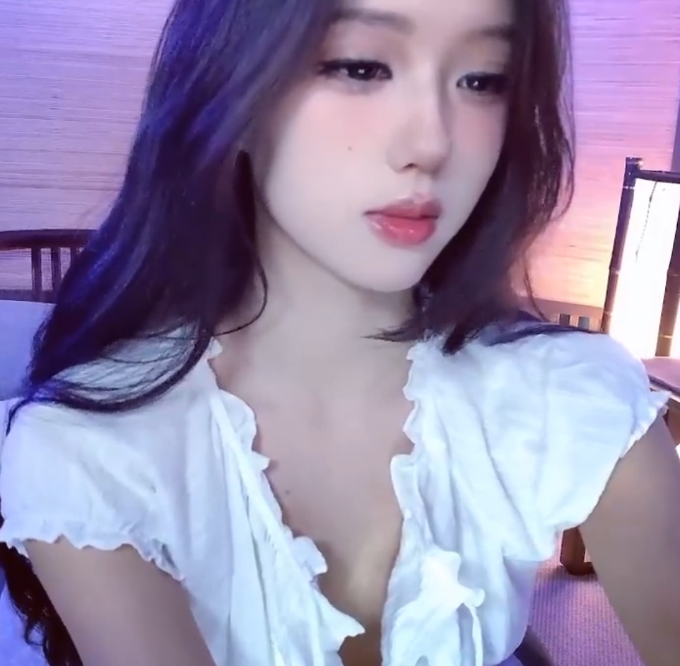 树屋轻调灵灵剧情指教247G361v超润学妹