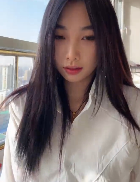 小X大王丝足珍藏版53v21.4G网盘指教实录