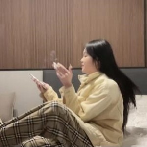 建材王哥欧阳克花腿辣妹互动实录2部1.33G艳压群芳