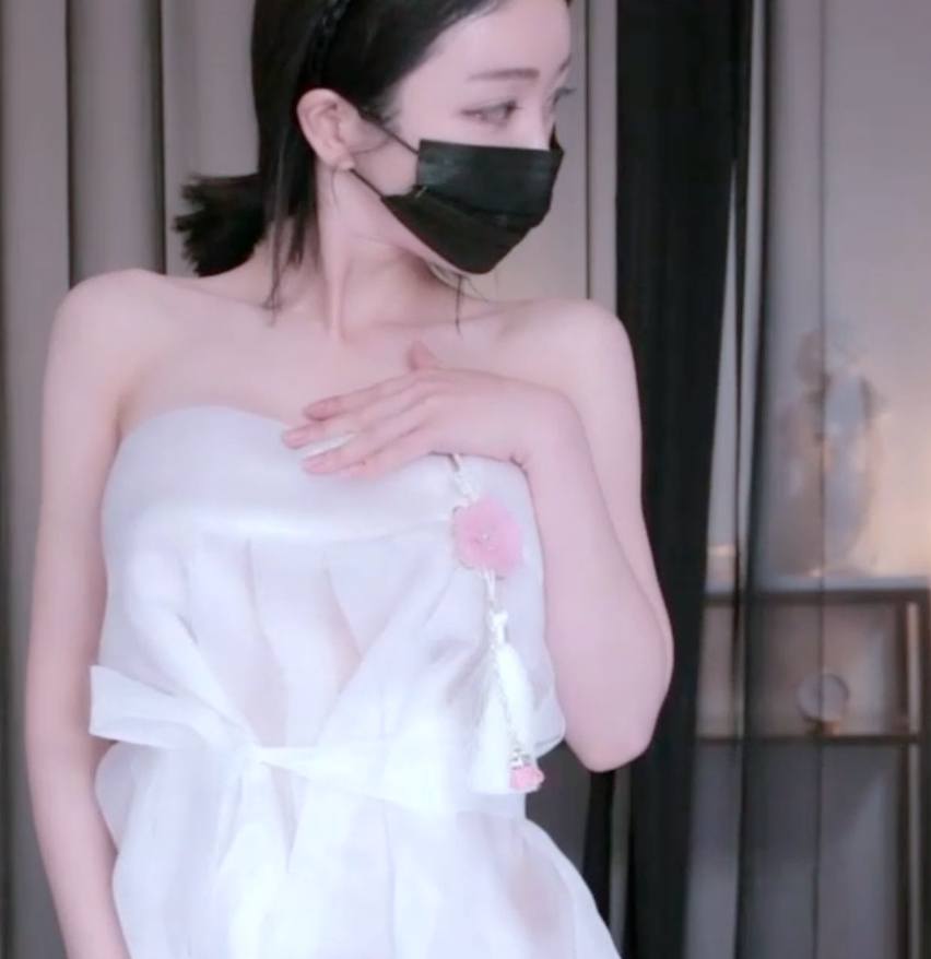 热舞性感抖音合集27部5.69G超诱惑