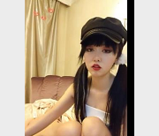 花式用脚女王婳宜美腿教育合集29部3.6G，喜欢高跟鞋踩！