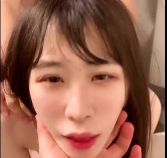 抖M美少女福利姬夏美酱岛国情侣视频资源43V1.1G，火的国人才认识新朋友