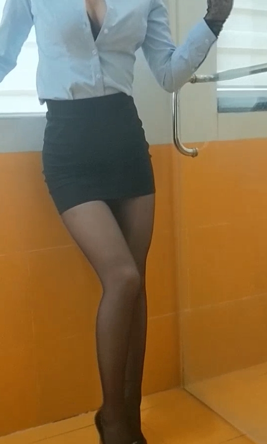 抖音小丝CC丝袜美腿73部12.4G绝对领域