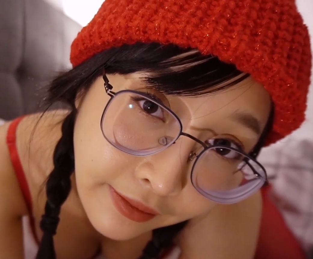 deerlong眼镜妹珍藏视频219部96.9G教室实录