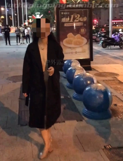 某推萍萍pinkpigbb绝版户外合集88部50G黑丝珍藏