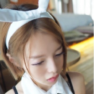 推特纯欲风私房作品14V知一妹妹160M腿精蜜桃臀