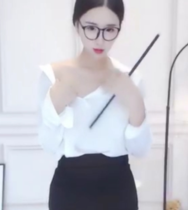 小恩雅网易CC热舞剧情合集102G定制版太顶了