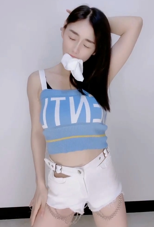 快手萝拉小妖精私房课34V628M绝密外流