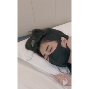 校服少女涩涩玩具开发短片464M汁液横飞