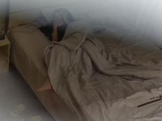 小蓝鸟眼镜御姐绝品展示2V2.58GB玩到抽搐