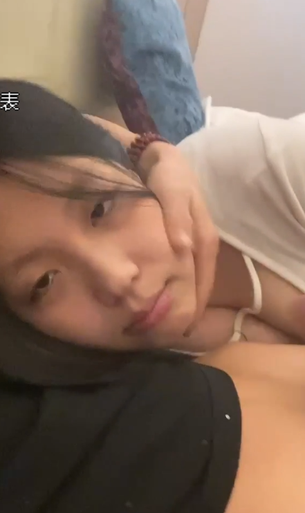 童颜大罩杯情侣互动实拍50部760M超真实