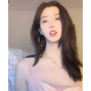 鱼鱼推特表演蜜桃合集94部3.6G火了