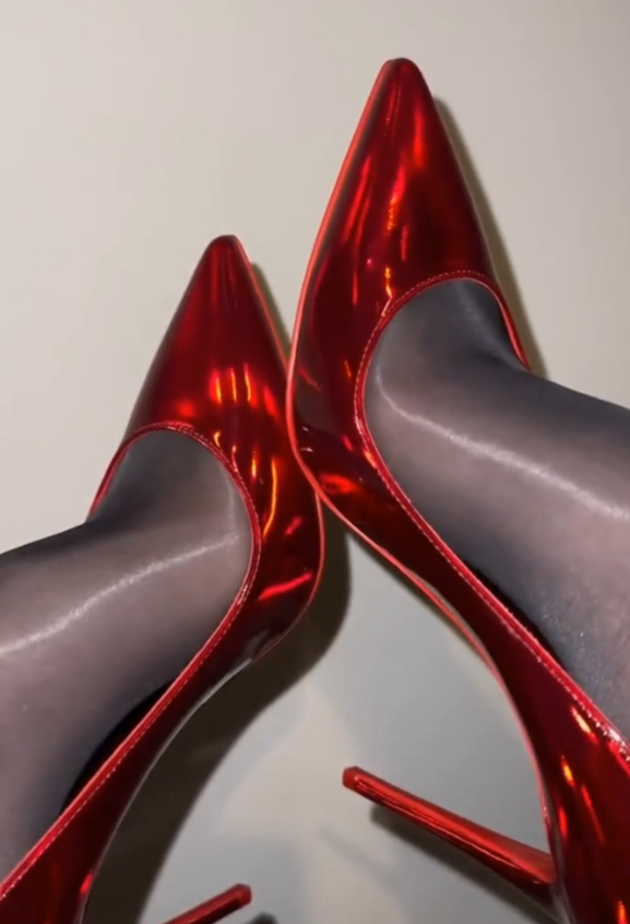 蜜桃臀神作二舅妈抖臀特辑50V2.8G推特私藏