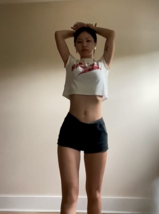 混血女神hannazuki私房表演5.11G流鼻血系列