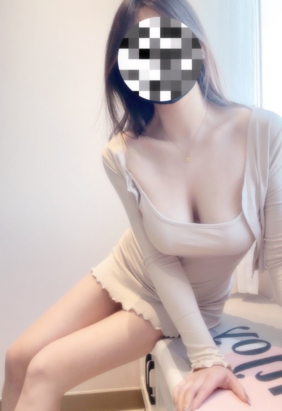 小鲅鱼推特大罩杯合集506部5.8G诱人