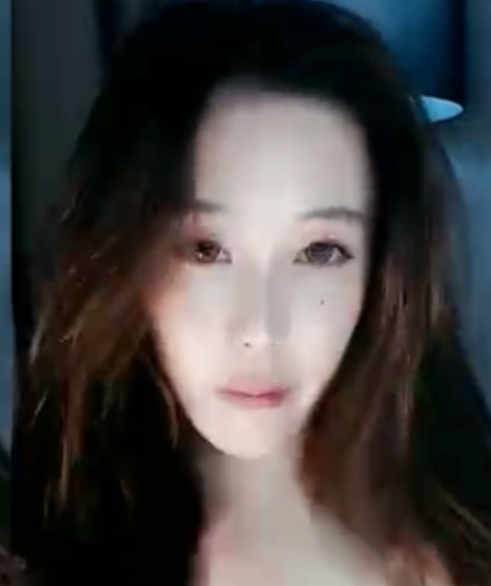 小虾虾虎牙纯欲风6V热舞936MB浴室湿身合集