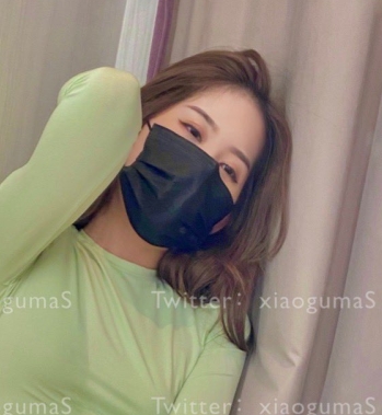 火辣小姑妈S推特性感视频合集17部1.2G