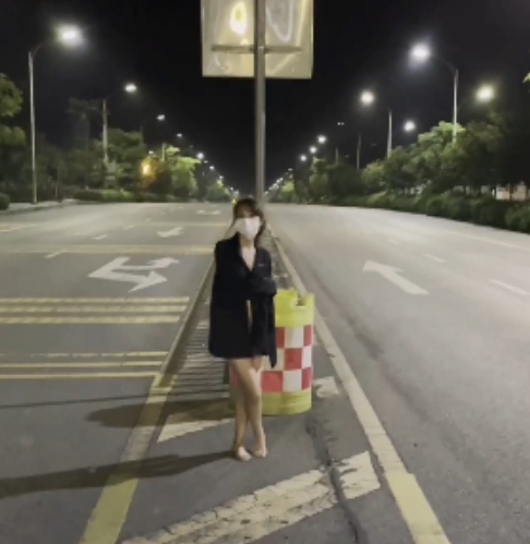 广场特别福利爱吃菠萝户外合集72部8G感觉